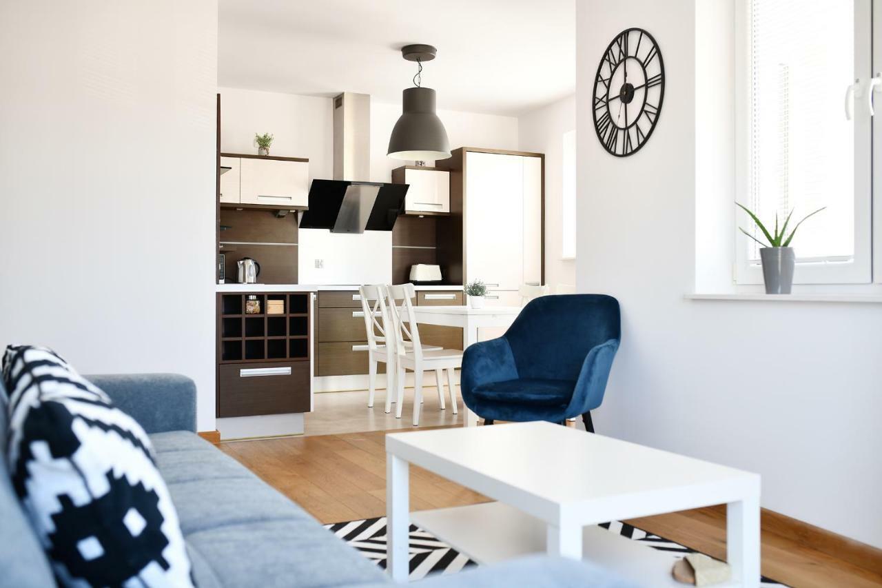 Apartament Navigator-portowa 28 *